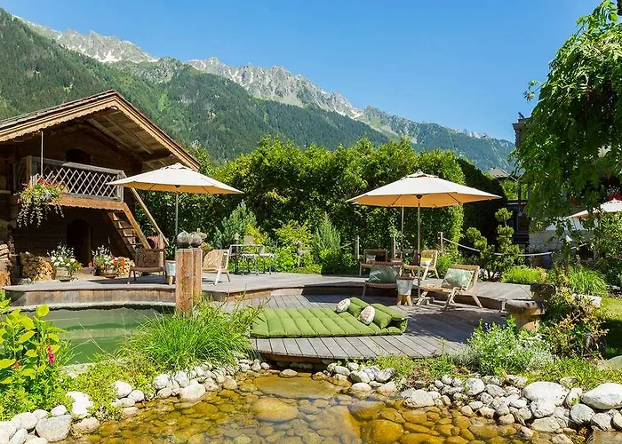 Chalet-hotel Hermitage מלון