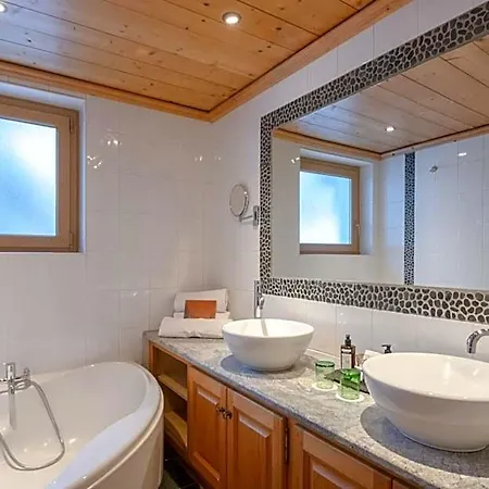 فندق Chalet-hotel Hermitage 4*
